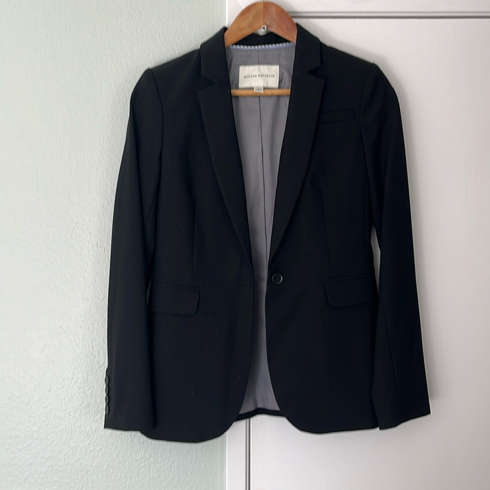 Banana Republic women’s suit